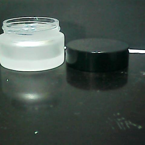 厂家直供 30g白色蒙砂瓶配亮银盖（含手拉片）