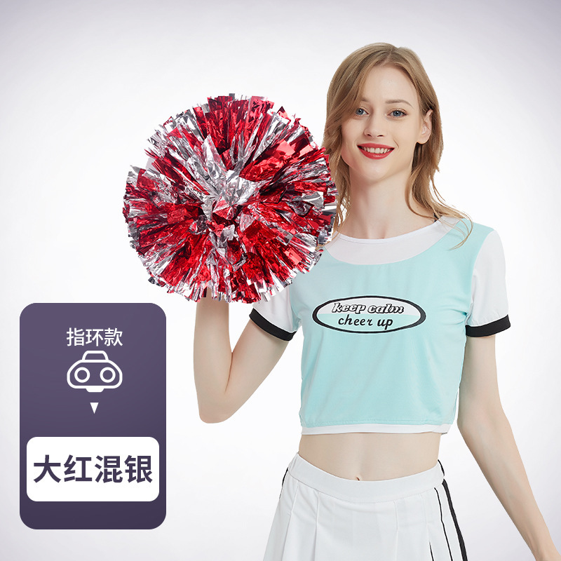 花のボールの応援団の手の花の手の手の花の運動会の手は道具の応援の道具の現物を持ちます。|undefined