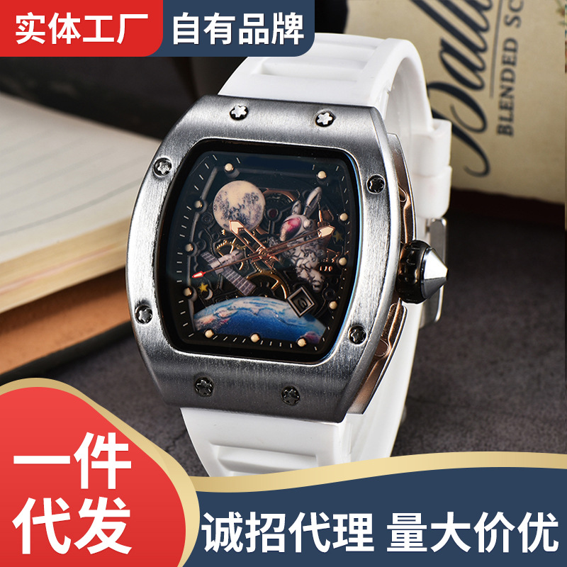 Foreign trade new men's quartz watch fashion three-dimensional relief luminous cool astronaut student calendar quartz watch