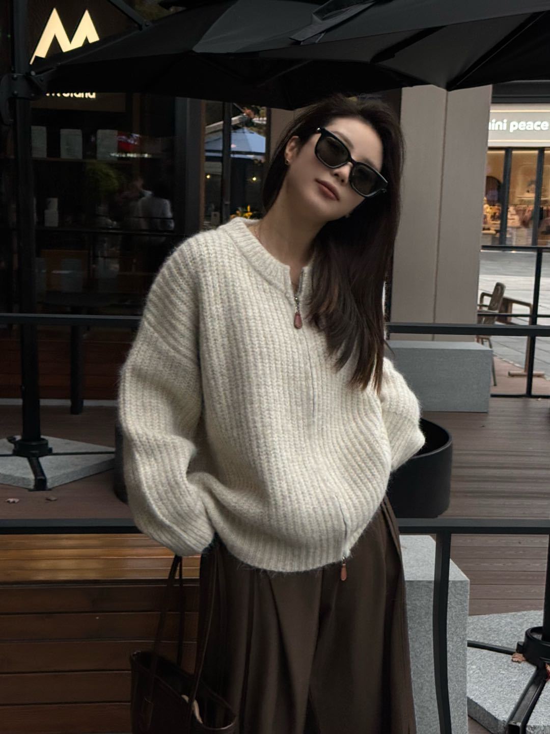 24 invierno Puyuan etiqueta de piel con cremallera de lana cardigan Europa y América ropa de mujer al por mayor nuevo estilo francés cuello redondo