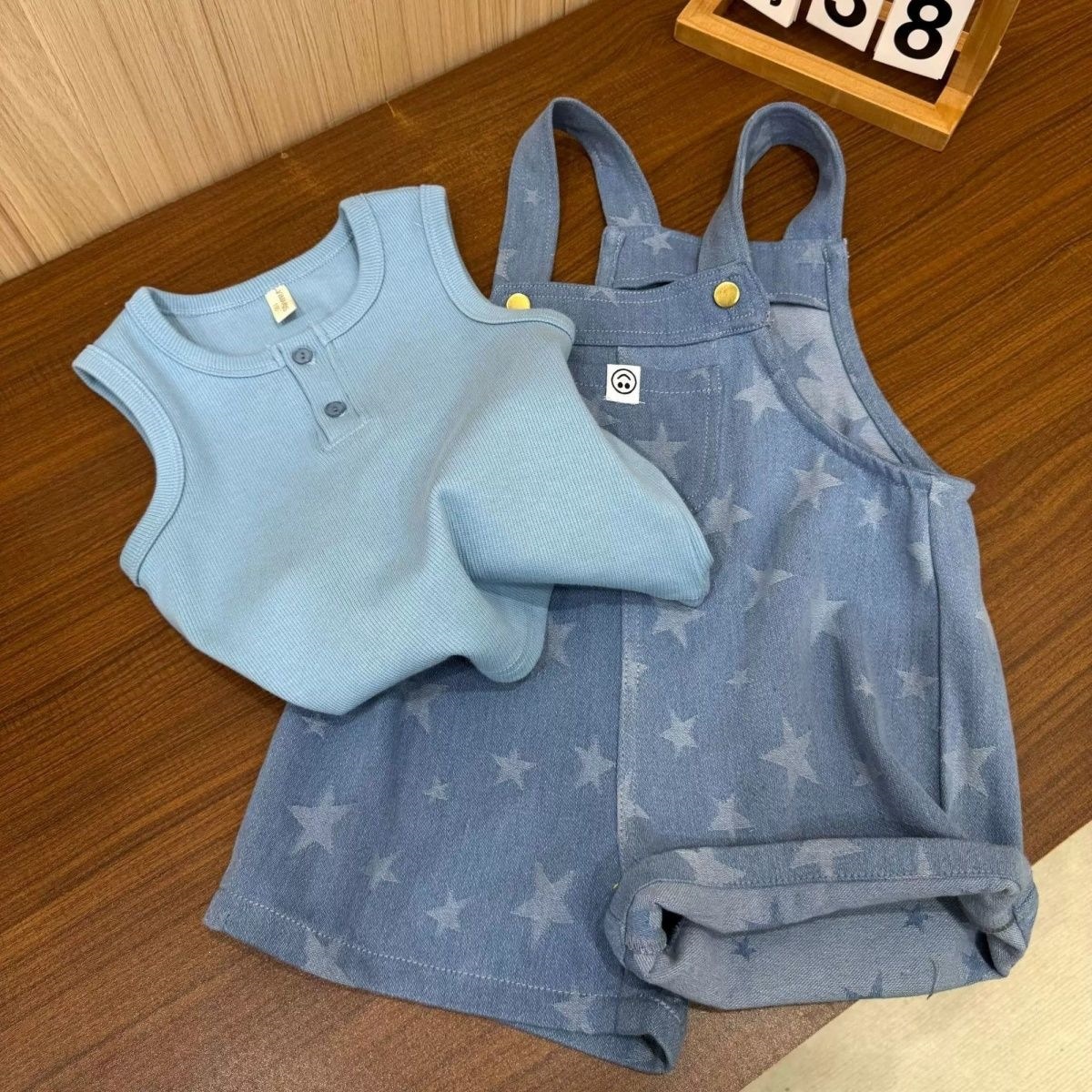 Girls' Summer Denim Overalls Shorts Set, Sleeveless Vest, Stylish Two-Piece Overalls Set for Toddlers