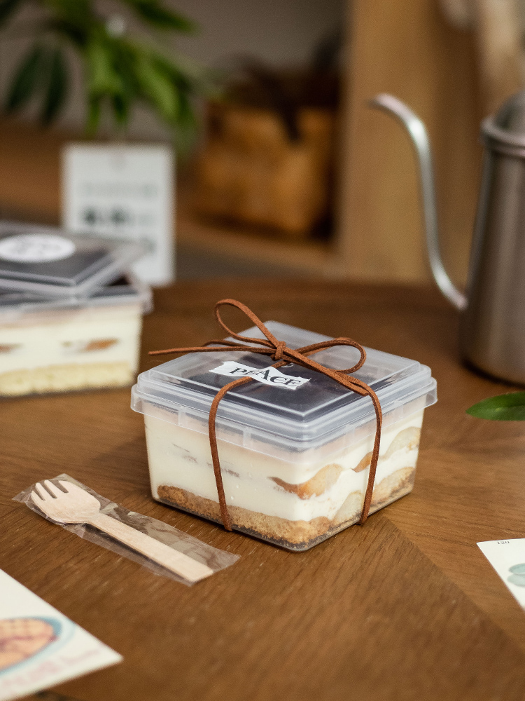 Caja de postres de la marca en línea, mousse, yogur frito, frutas pescadas, crema vieja, caja de embalaje de pastel horneado