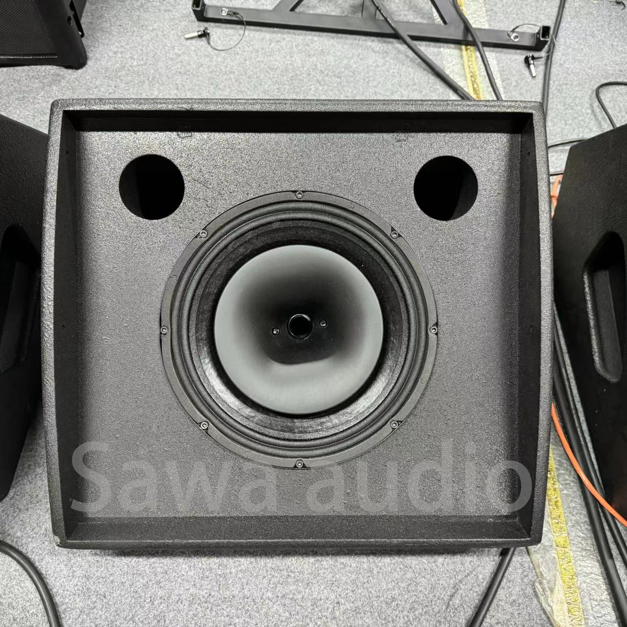 15 pulgadas de sonido de retorno al aire libre conferencia de sonido profesional altavoz de sonido de matriz de línea altavoz de bar