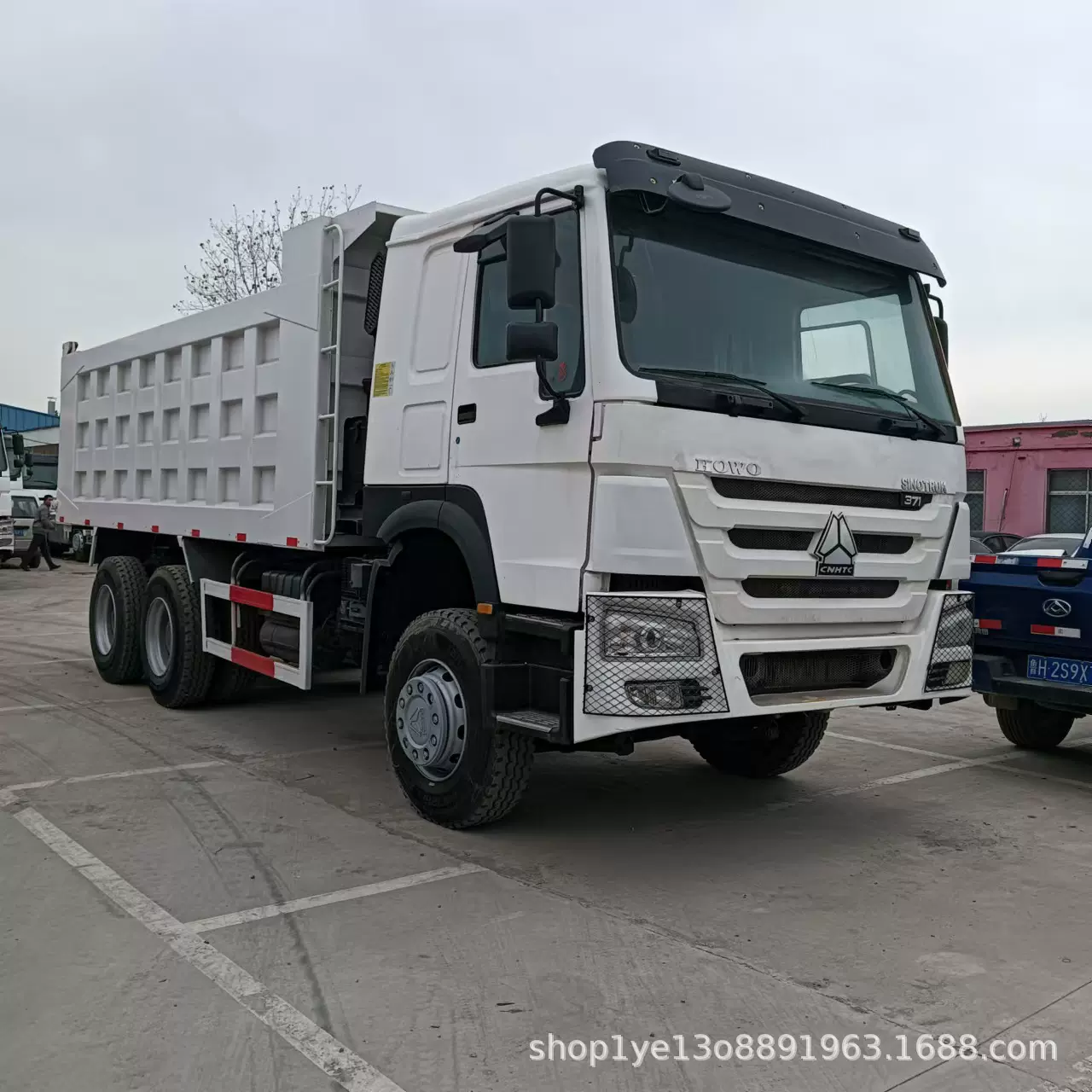 二手自卸车出口车型豪沃371马力自卸翻斗运输车6x4重型卡车国三