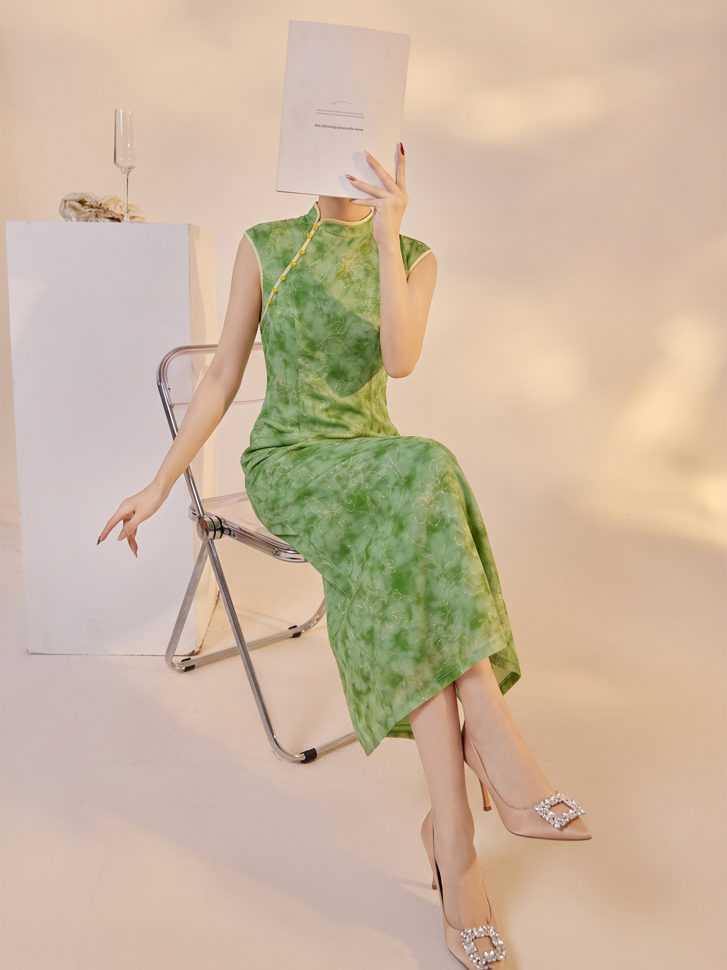 Đầm maxi cổ đứng sườn xám cách tân — Xanh lá cây nhạtcolor