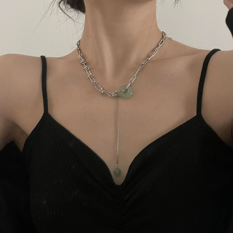 2022 Nuova collana in lega Yuhuan impiombata con estetica in stile cinese con design di alta qualità e di piccola forma_voghion.com