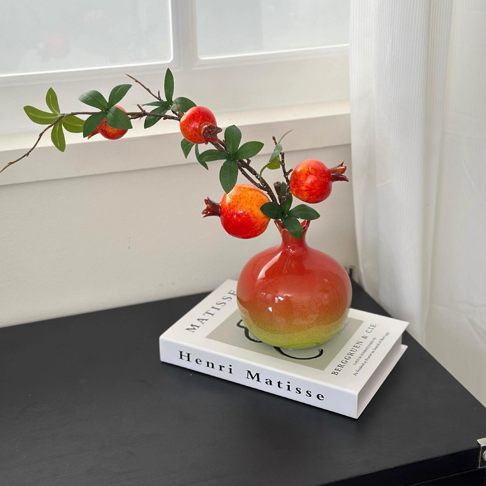 Pomegranate vase + 4 small pomegranates orange