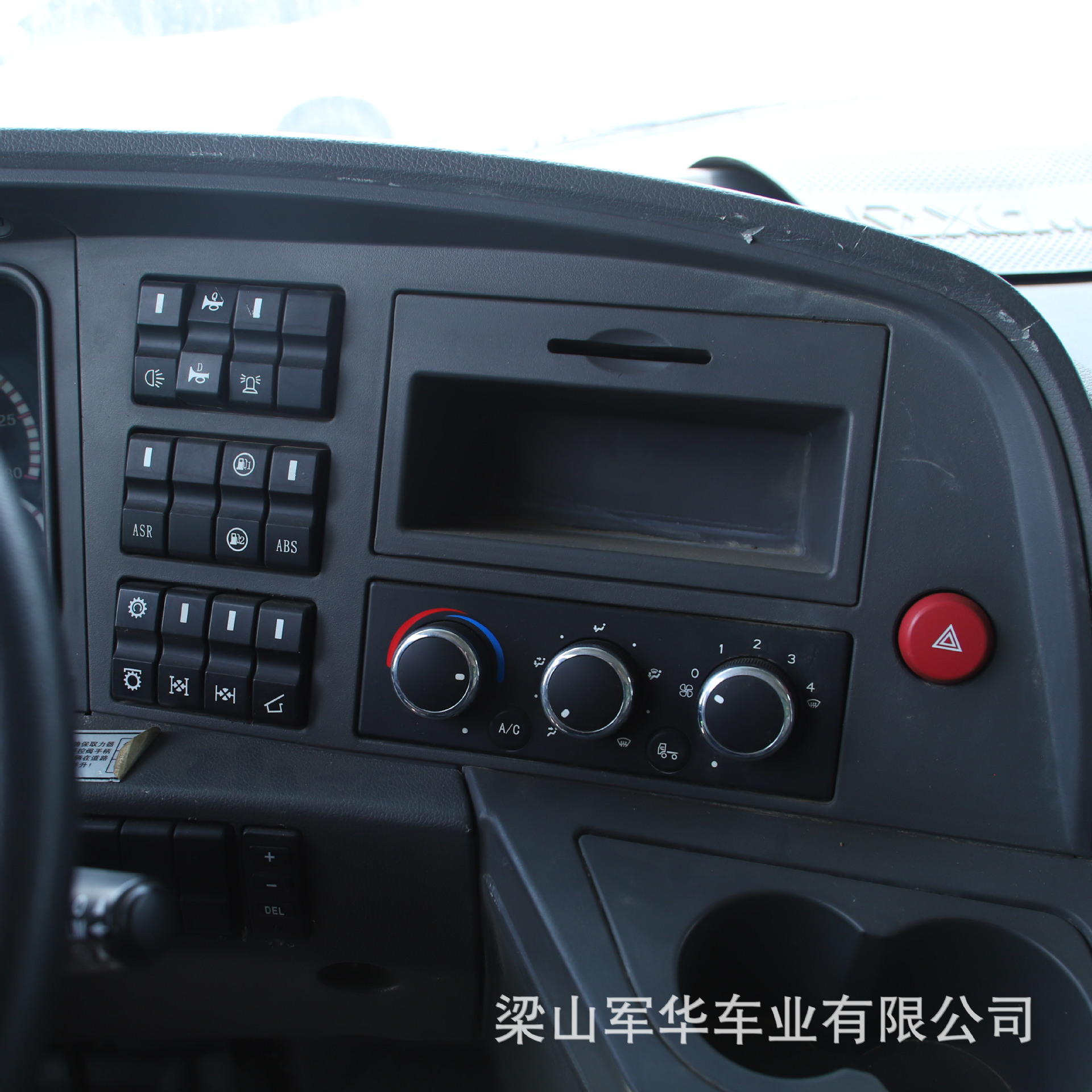 XCMG dump truck for sale, 10-wheel mining dump truck, sand and gravel transport vehicle, 8-wheel rear self-unloading engineering vehicle