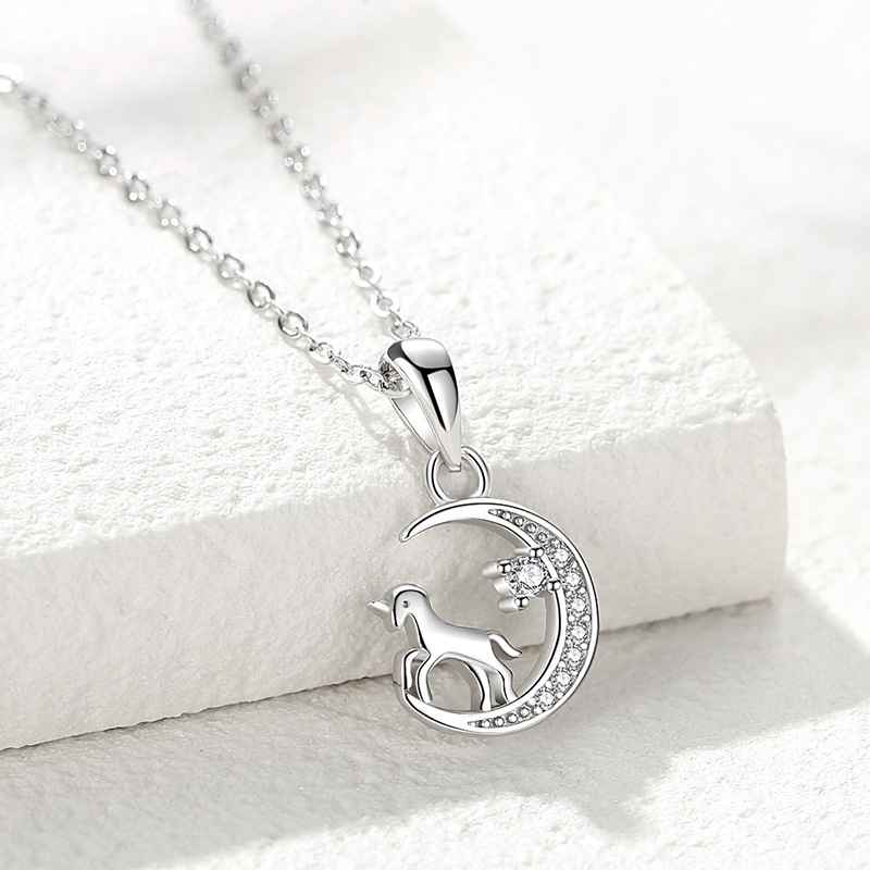 S925 unicornio collar de plata esterlina para las mujeres ins verano luz lujo nicho nueva clavícula cadena colgante regalo del Día San Valentín
