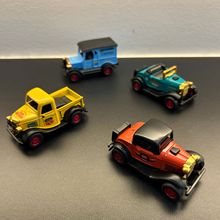 回力模型合金汽车迷你复古老爷车儿童玩具小皮卡汽车男童生日礼物