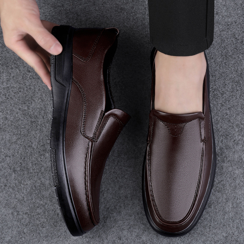 2023 Winter new men's loafers first layer cowhide slip-on middle-aged dad leather shoes breathable casual shoes