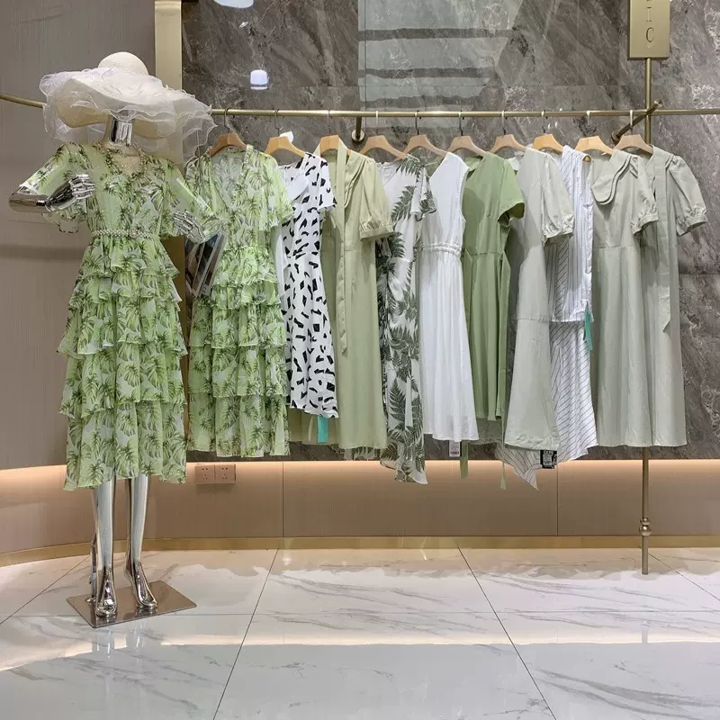 尾货服装批发剪标专柜撤柜品牌尾款女装清货四季青档口大码连衣裙