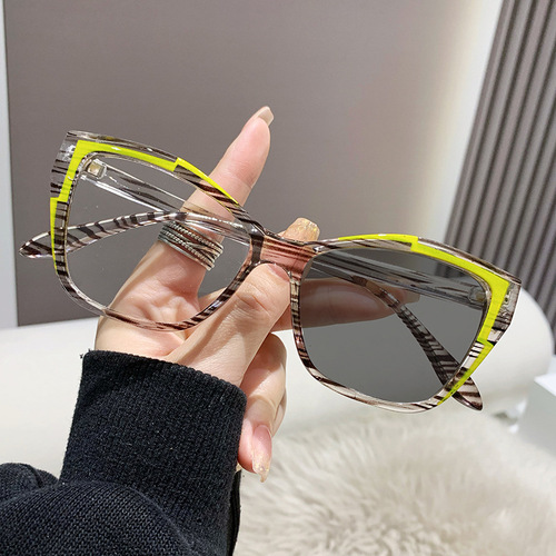  new cross-border lightweight cat-eye frame without makeup anti-blue light discoloration flat mirror for men and women can be equipped with myopia frame