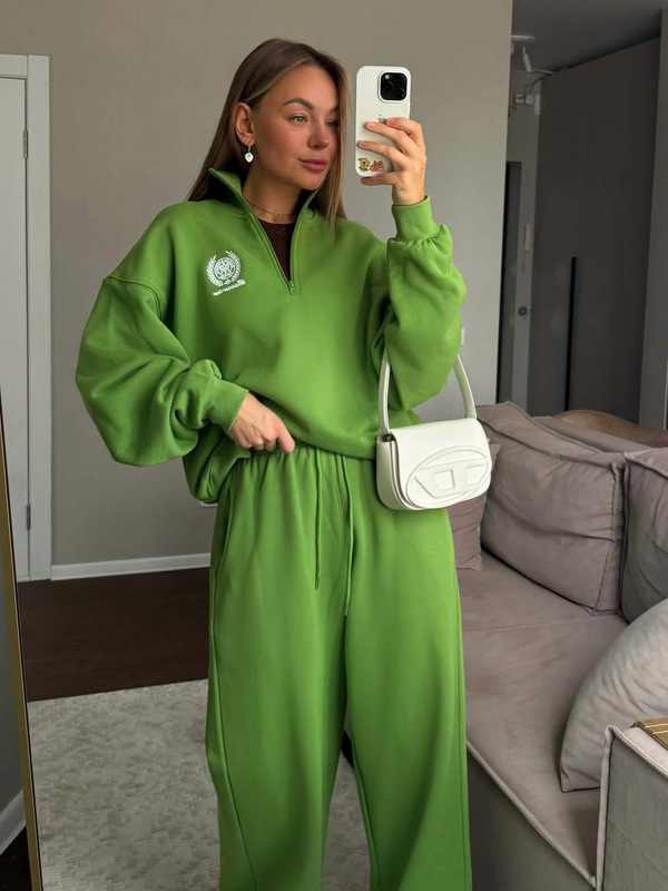 ヨーロッパの商品のカジュアルな半ファスナーの衛衣の2つのセットの女性の春秋のタイプの緑色の運動の快適なストレートのズボンのスーツの卸売り|undefined