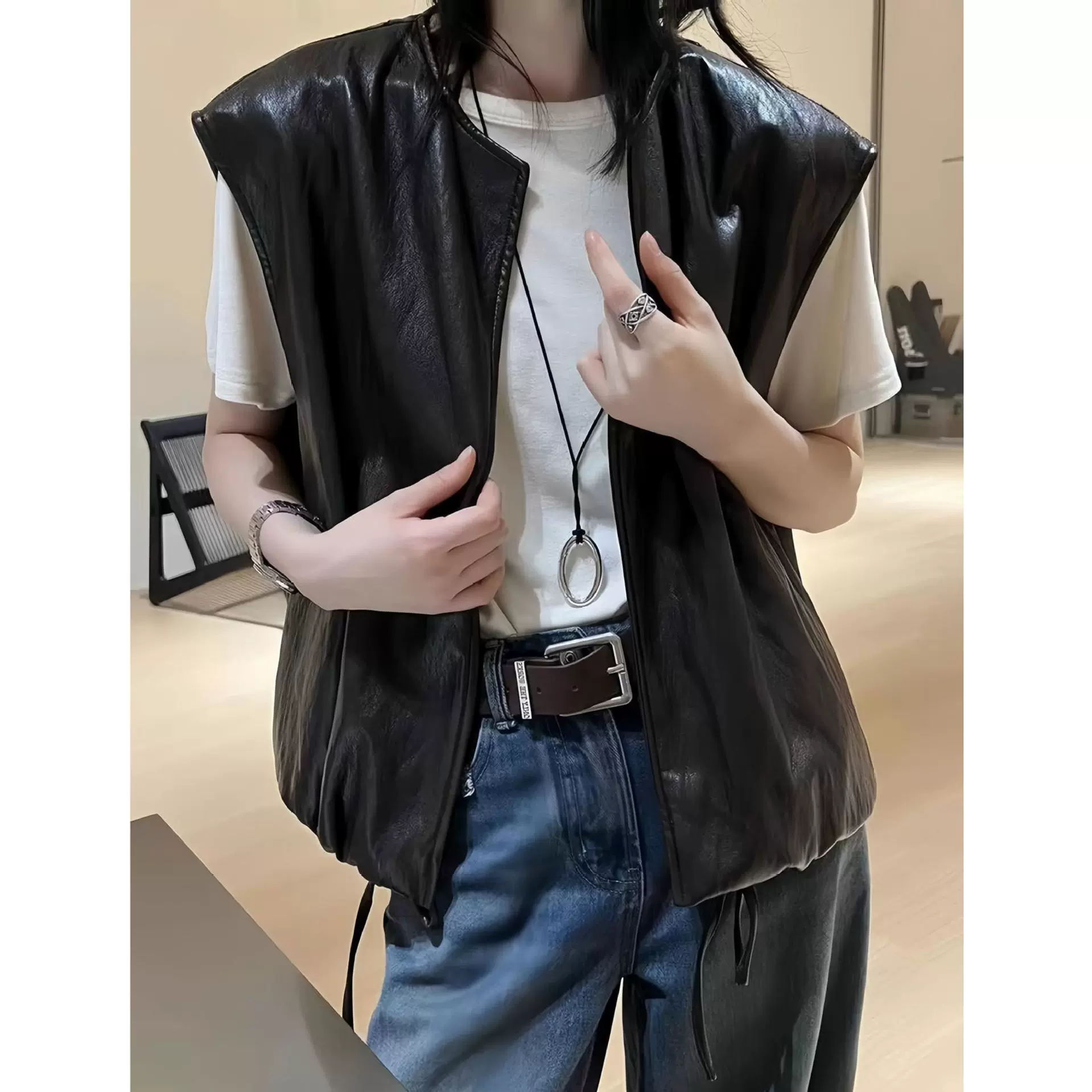 25秋季韩系宽松休闲PU皮衣马甲女百搭叠穿下摆抽绳无袖外套25577