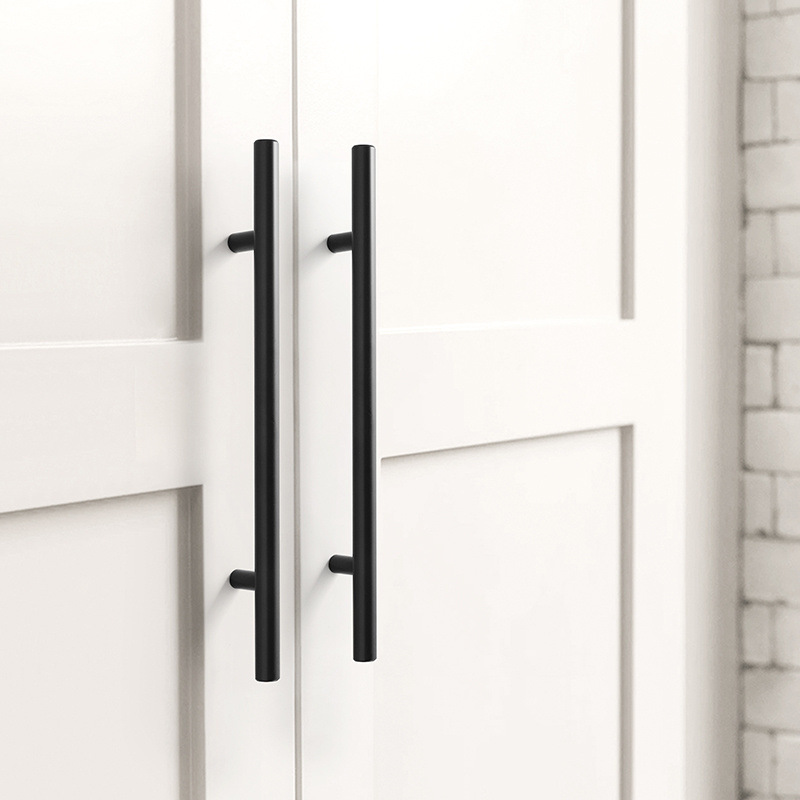 Manija de la puerta del armario dorado Gabinete simple moderno Gabinete de zapatos Gabinete de cajones Puerta de lujo ligero Hardware de alta gama Manija de aleación de aluminio