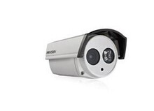 海康威视 700TVL  CCD 红外防水筒型摄像机 DS-2CC12A2P-IT3