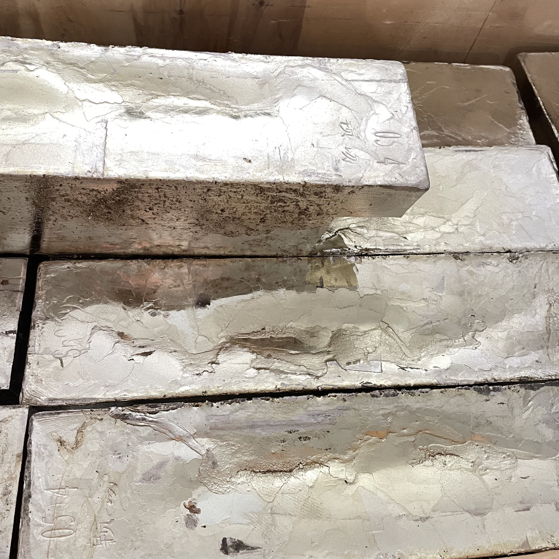 云南锡锭 环保无铅焊接高纯电解锡 金属原材料 图层材料专用锡锭