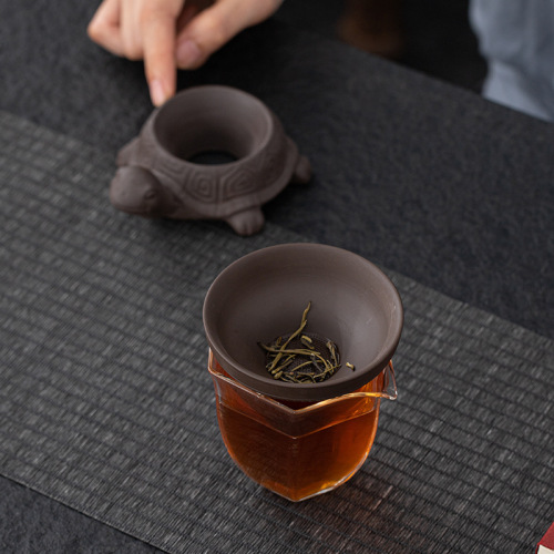 Magnesium 100-hole purple sand tea leakage tea filter Kungfu tea set tea filter creative funnel tea residue filter rack