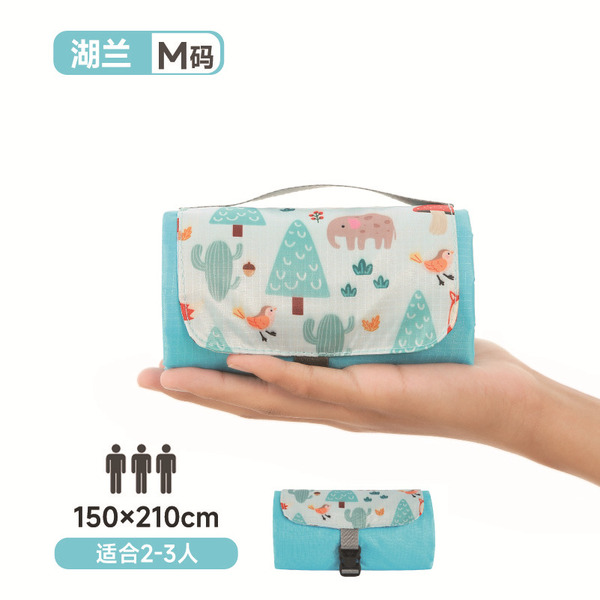 Handheld light and thin beach carpet for traveling for camping