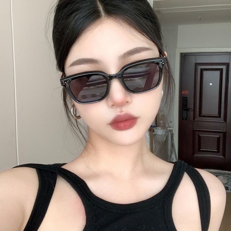 跨境新品防紫外线方形小框太阳镜欧美ins风墨镜时尚复古遮阳镜