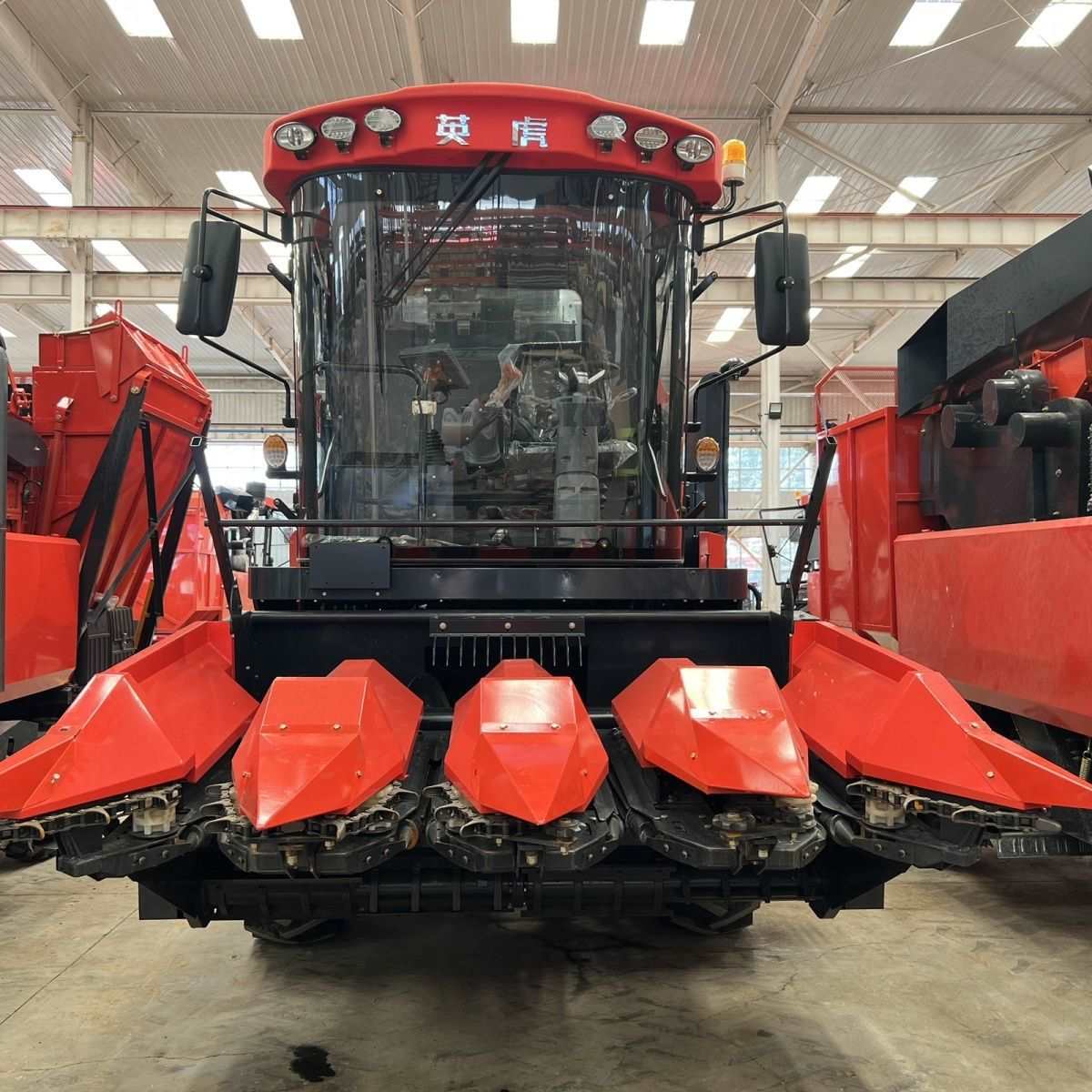 英虎玉米收割机2022板式割台加装倒伏尖23款倒伏尖