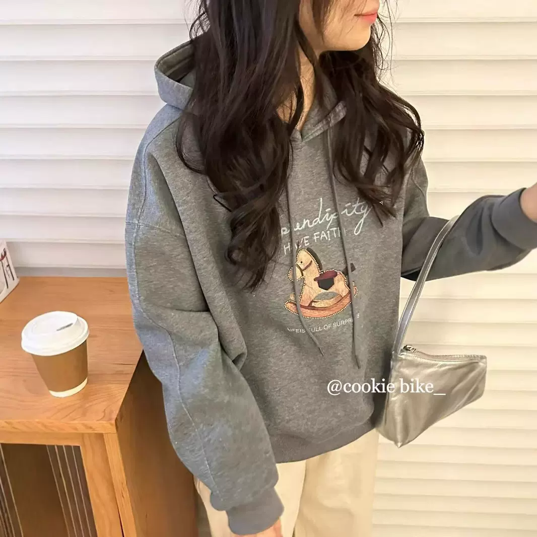 2025春季新款休闲卫衣女士长袖刺绣卡通图案圆领宽松套头休闲百搭