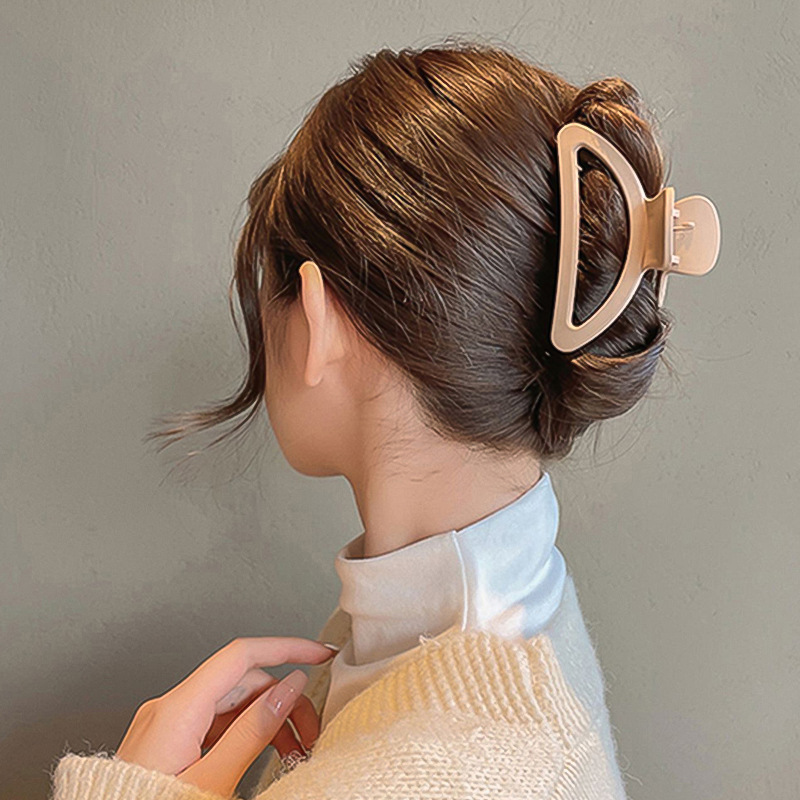 Milk Brown horquilla grande hacia atrás cabeza clip de pelo tocado de las mujeres principios de primavera de alto grado updo tiburón horquilla