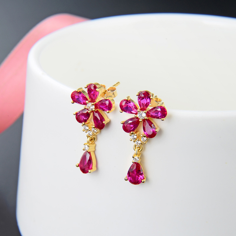 Corea del Sur Dongdaemun moda OL temperamento pendientes s925 diamantes de plata esterlina flores dulces pendientes cortos pendientes