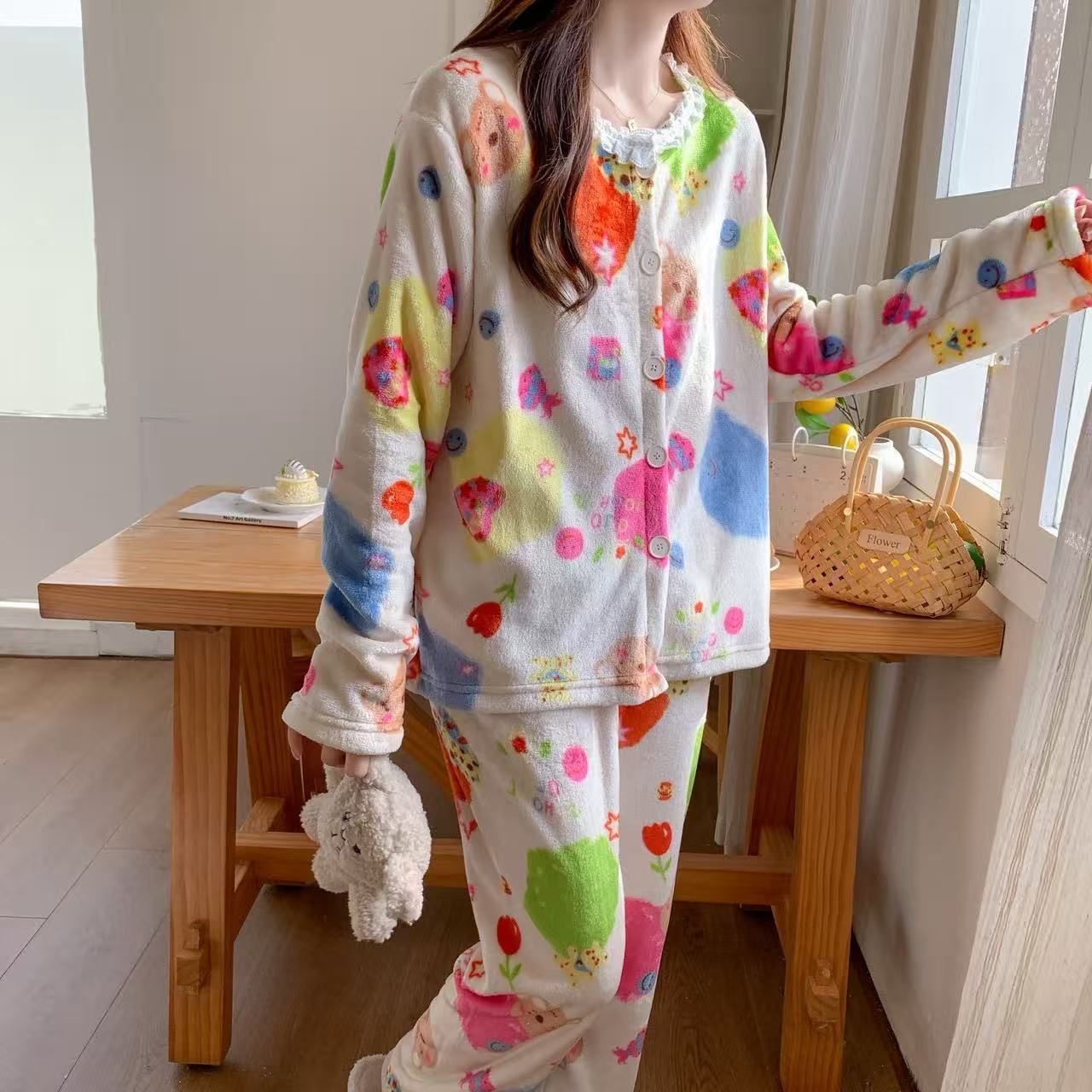 Transfronterizo al por mayor ropa de vestir para el hogar pijama mujer dulce flanel encaje otoño invierno cálido cardigán caricatura oso dulce