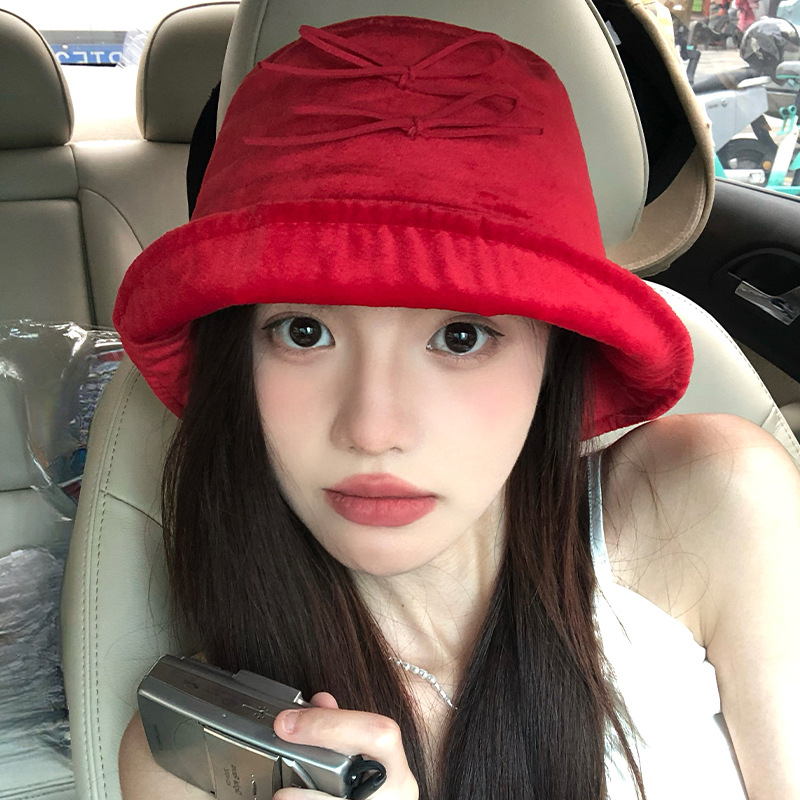 Corea del Sur retro botón rojo sombrero pescador mujer primavera y verano nicho de alta sensación de cara pequeña sombrero delgado sombrero de bañera
