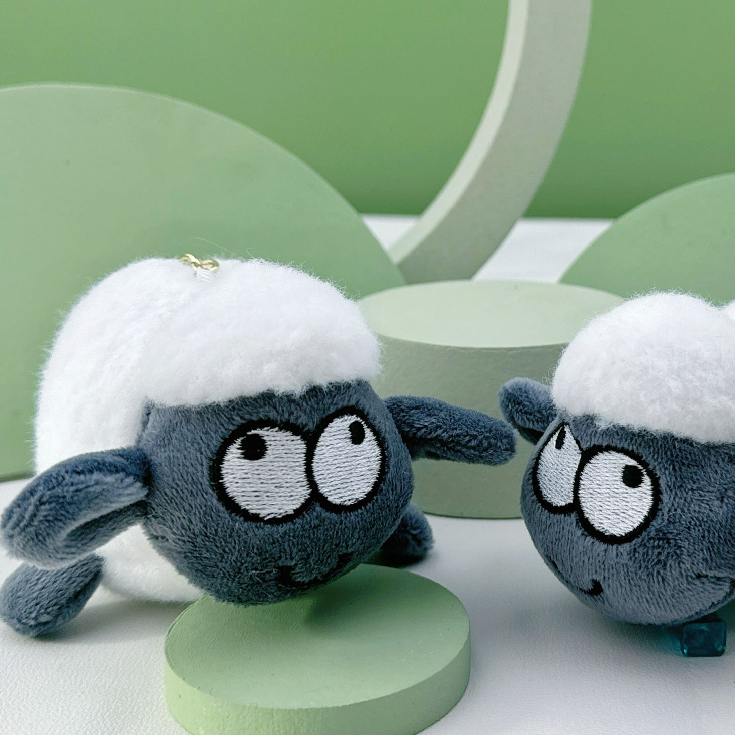 Sheep Wool Felt Keychain, Trendy Game Figure, Plush Doll, Bag Charm, Small Shepherd Figurine