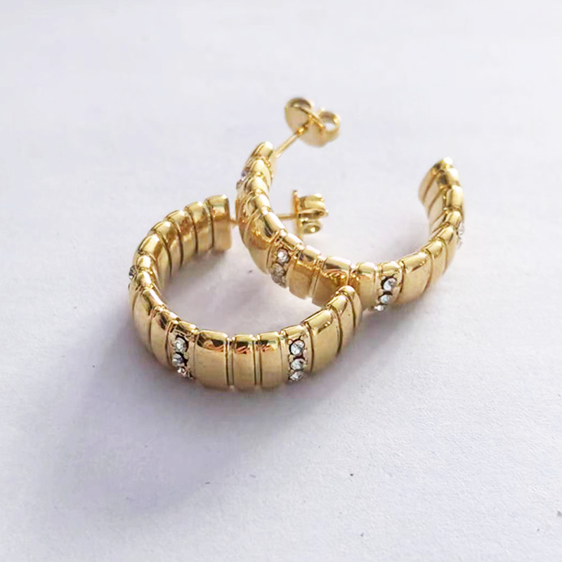 Hot-Selling C Rhinestone Gold Plated European And American Cross-Border Light Luxury Ear Hooks Ins Style_voghion.com