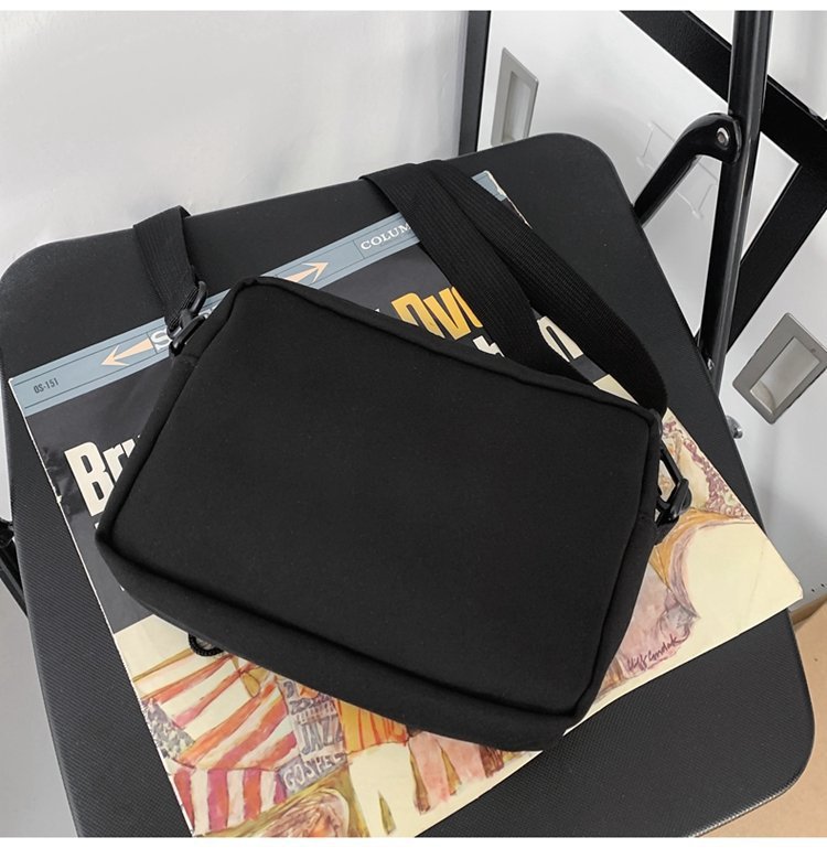 2024 New Crossbody Men's Trendy Brand Women's Single Shoulder Lightweight Emblem Backpack Instagram Mobile Small Square_voghion.com