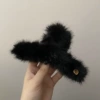 Чёрный (плюшевый зажим из меха норки)