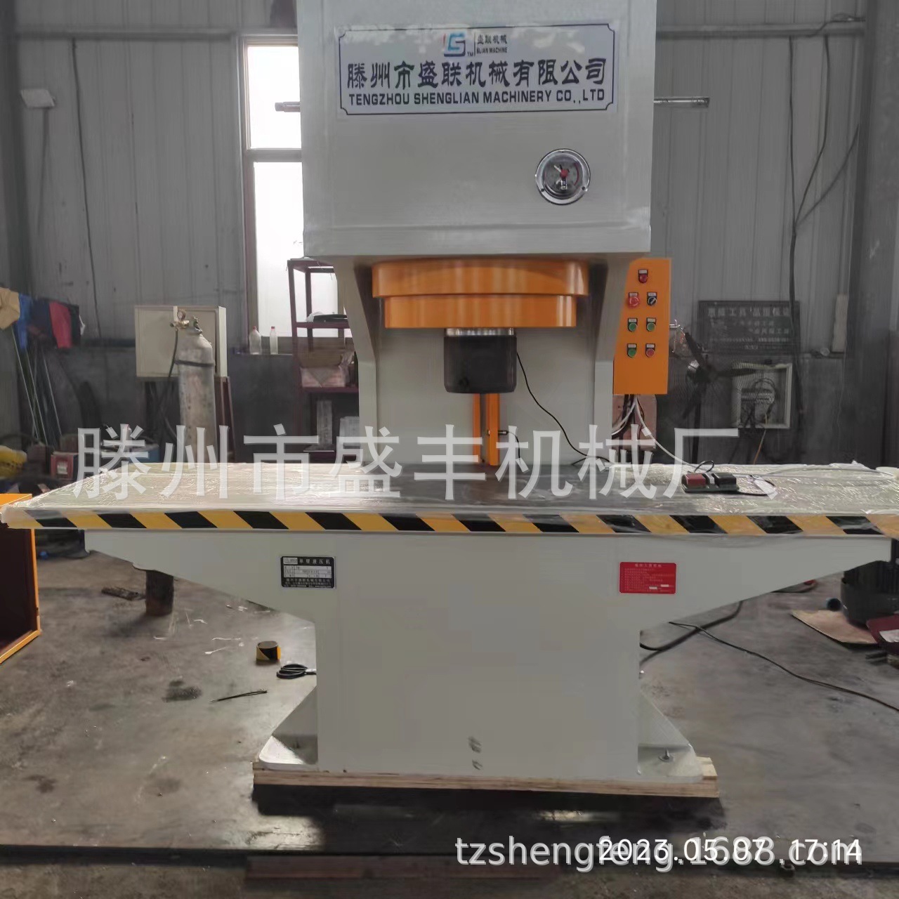 315吨单臂液压机 单柱油压机 实力厂家 低价格高质量