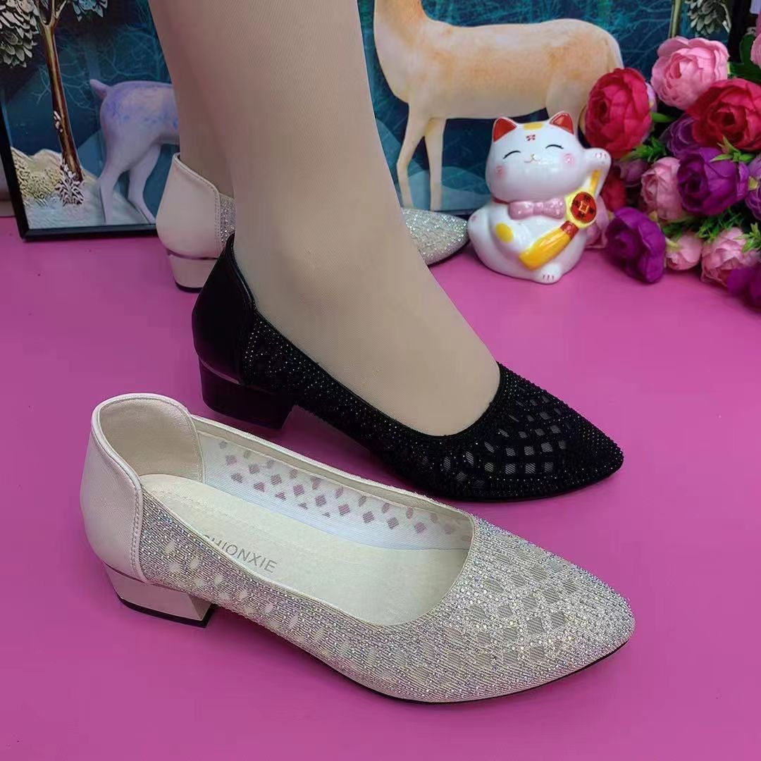 Zapatos de malla para mujer, estilo nuevo verano 2026, tacón medio grueso, transpirables, suela suave, cuero suave, antideslizantes, zapatos de mamá para pies anchos image 4