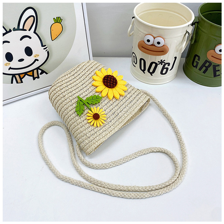 Japanese-style cute cartoon flower small bags, children's straw woven bags, mini crossbody bags, beach play zipper bags, single-shoulder bags undefined