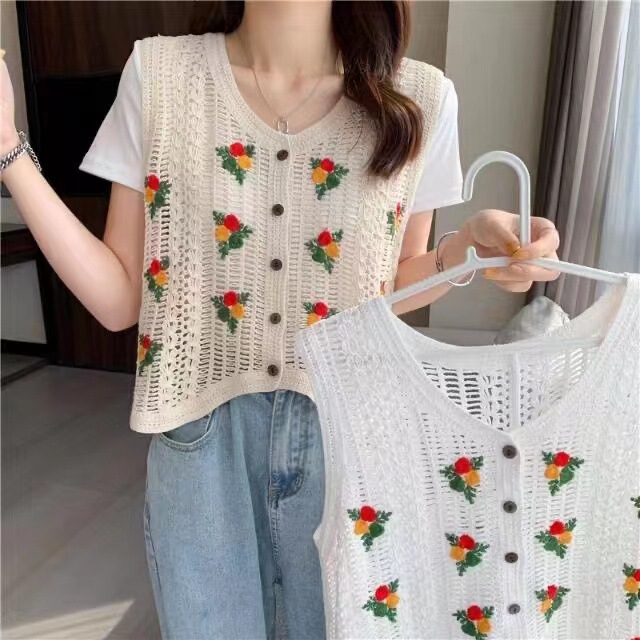 Mori age-reducing heavy industry hollow embroidered knitted vest female 2023 ethnic style sweet fashion short cardigan