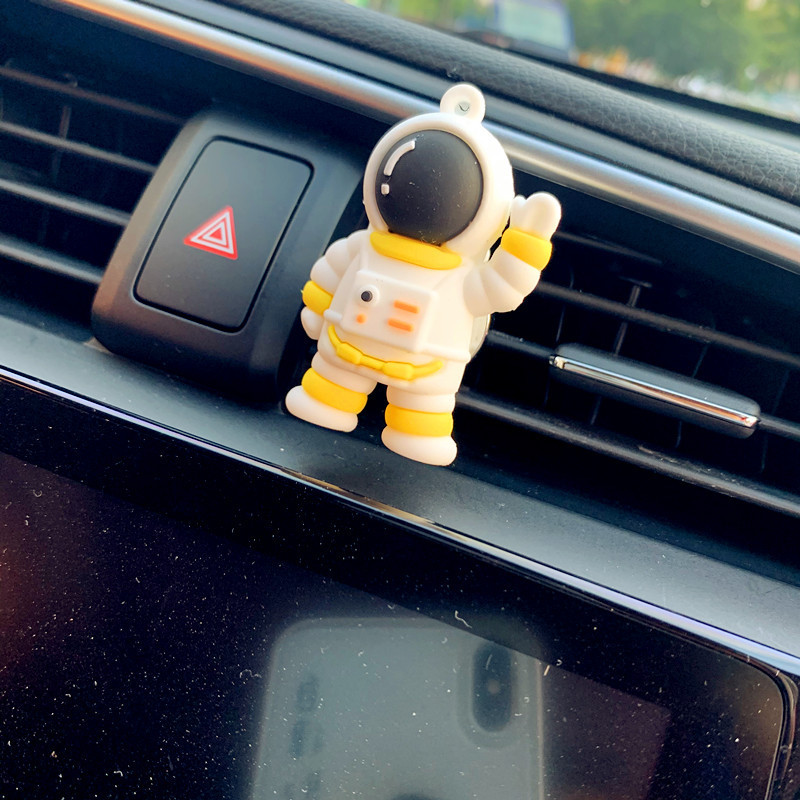 Salida de aire de astronauta espacial