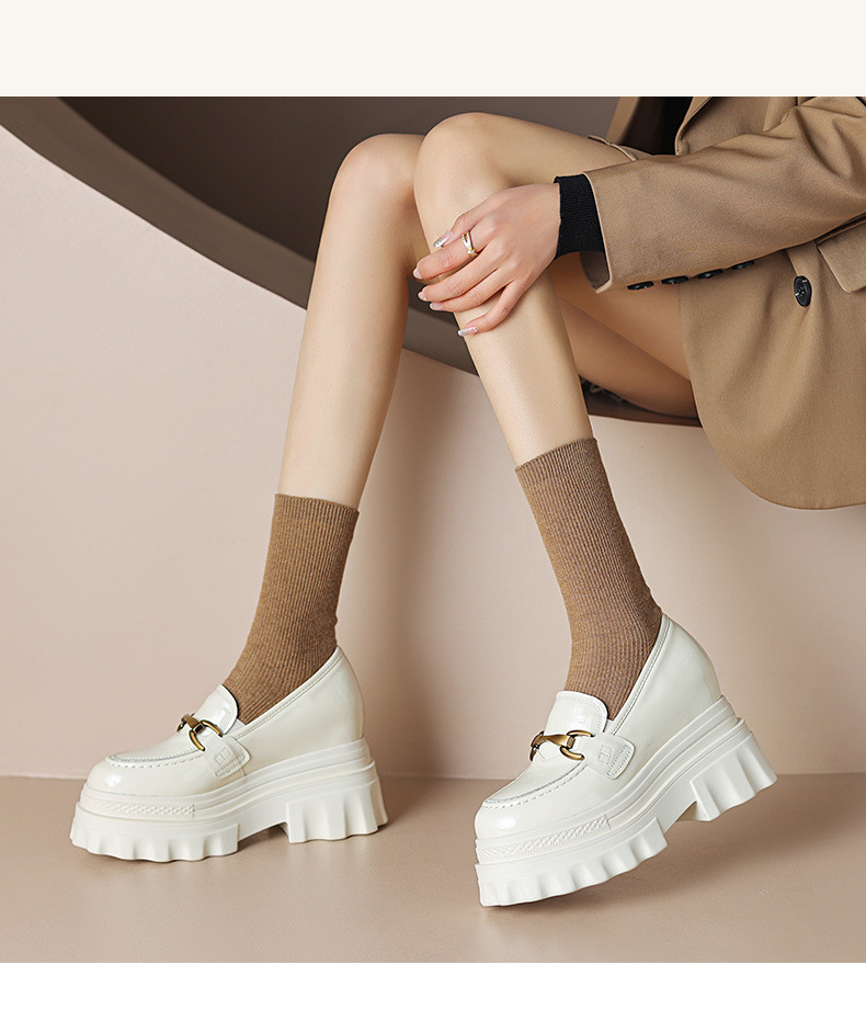 Giày loafer nữ mũi tròn đế xuồng platform tăng chiều cao, khóa kim loại — màu be, màu đen chi tiết 10