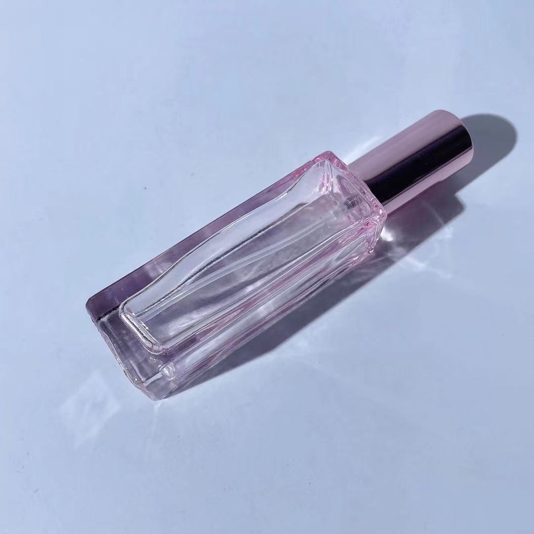 Muestra de perfume sub-botella de alta gama botella de aerosol portátil 10ml de vidrio avanzado sub-contenedor 5ml mini botella vacía