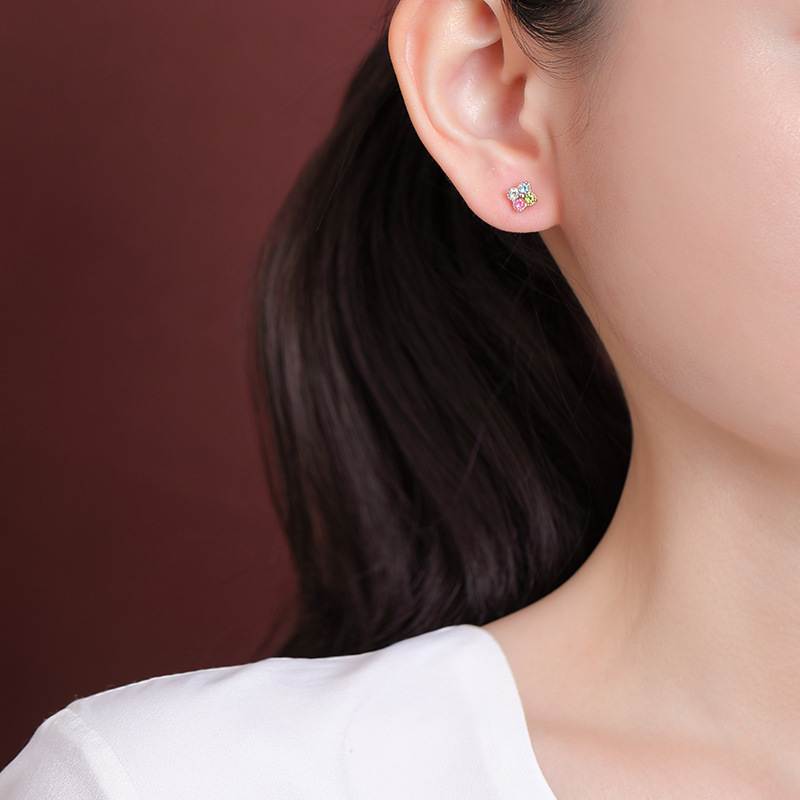 Khuyên tai nữ bạc S925 mạ vàng hồng đính đá tourmaline hạt tròn hình cỏ bốn lá — Một cặp