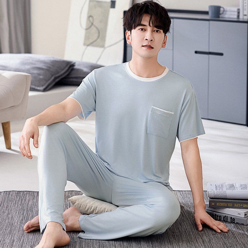 01Q1794 남성