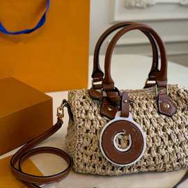 简约小巧纸草针钩斜挎小包绿牌手工编织单肩包跨境可爱抽绳水桶包