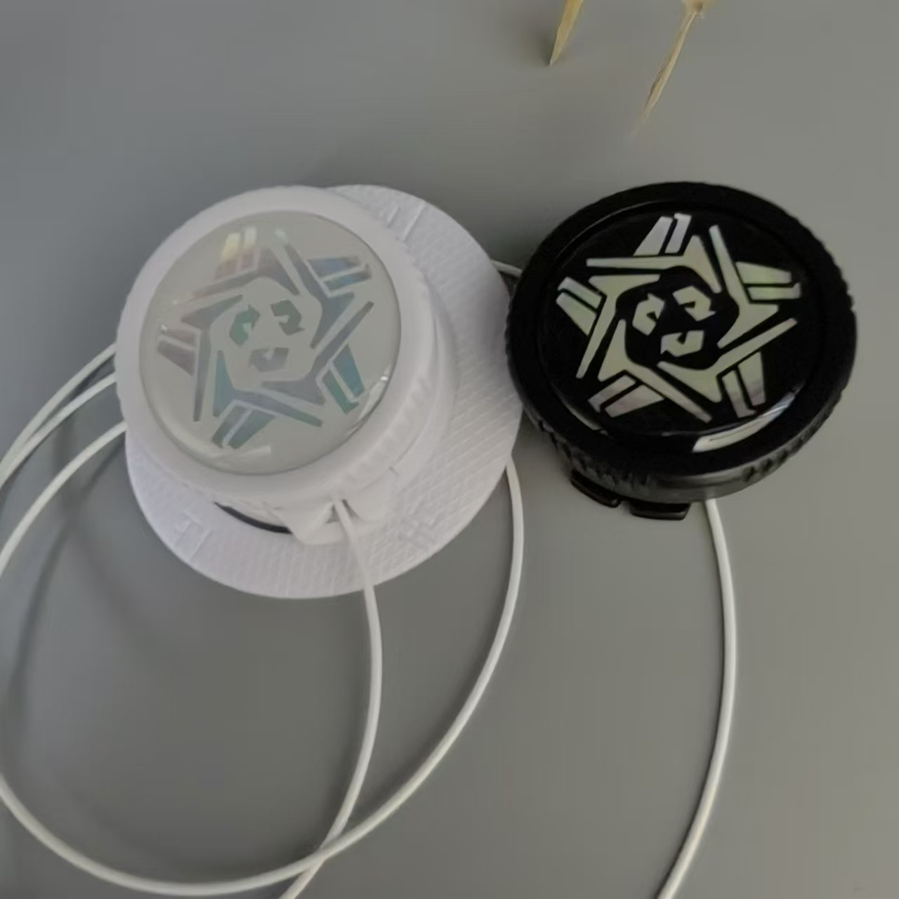 흰색 다섯개 별