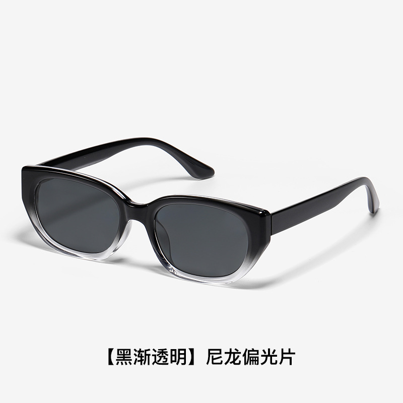 gafas polarizadas de nylon, gafas de sol especiales de vacaciones, gafas de sol de alta definición, nuevas moda en stock image 8
