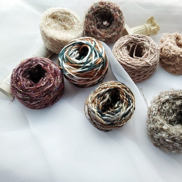 单配手混线复古卡其棕色系男友风段染双色大圈圈特色混纺毛线