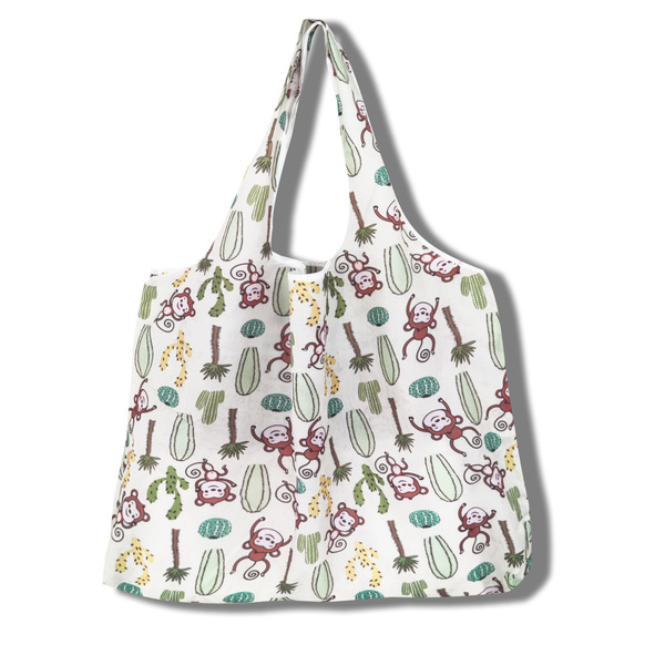 Capacious folding shopping bag