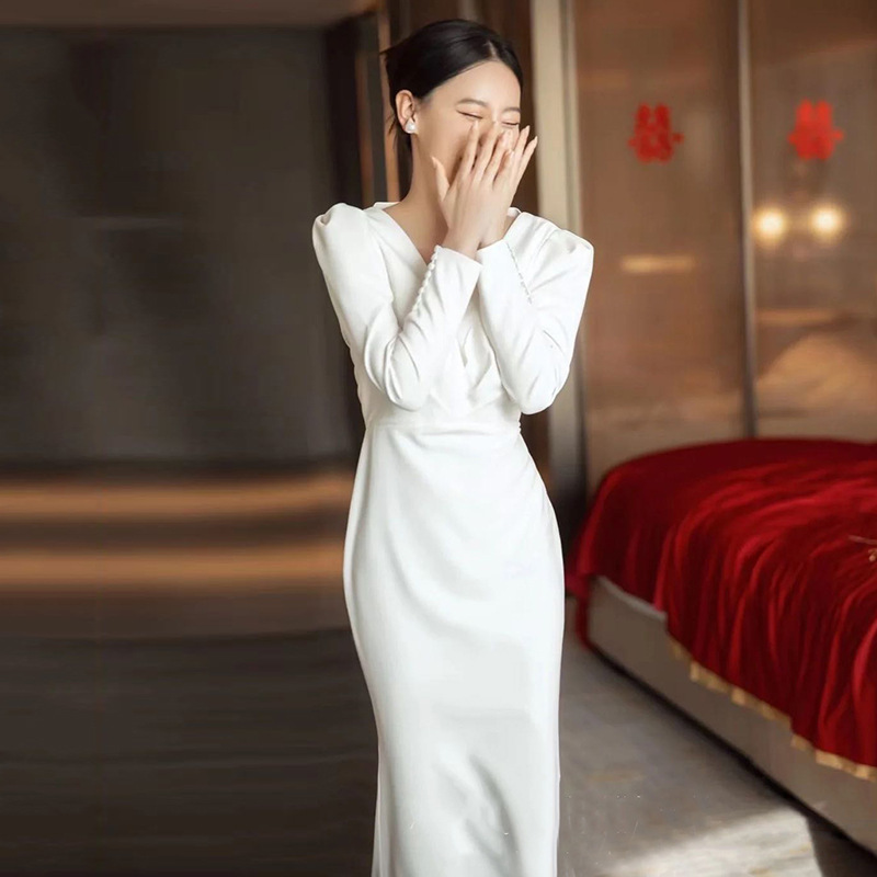 French-Style Satin Long-Sleeve Light Wedding Dress 2026 New Model, Elegant Retro Style for Brides, Mermaid Gown for Autumn and Spring